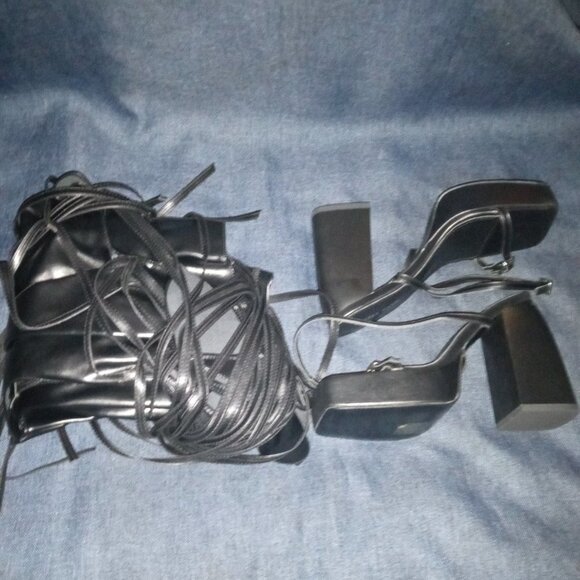 AZALEA WANG " READILY STRAPPED " 2 IN 1 STRAPPY SANDAL IN BLACK ( BRAND NEW !!!! - Picture 10 of 10
